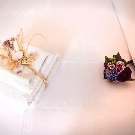 Il Borgo فندق مبيت وإفطار بوجّاردو